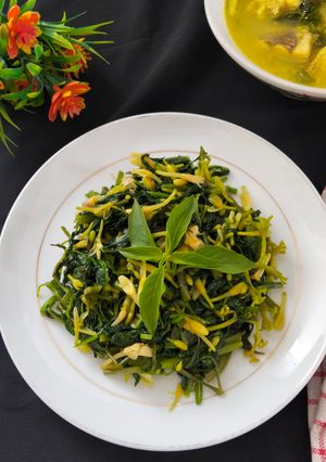 Foto resep Tumis Kangkung Bunga Pepaya