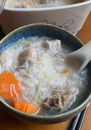 芋頭排骨米粉湯 的食譜成品照片