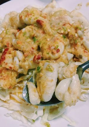 รูปของ ไข่ปลาหมึกทอดราดน้ำจิ้มซีฟู้ดสุดแซ่บ 🌶