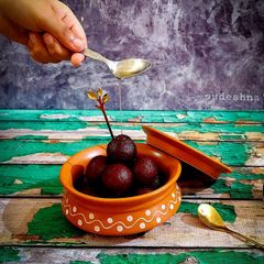 A picture of Kaala Jamun.