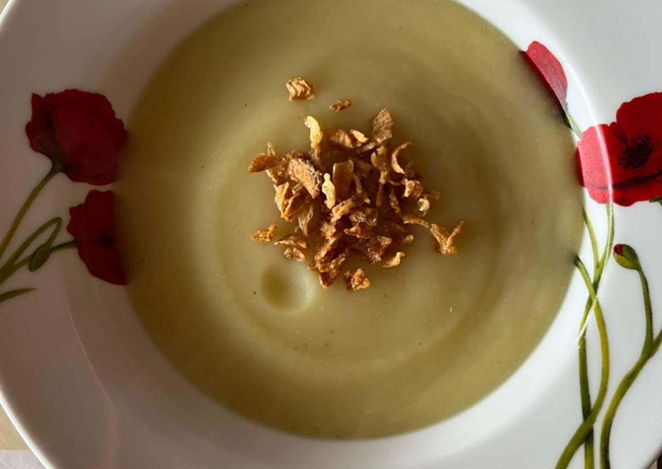Creamy kohlrabi soup