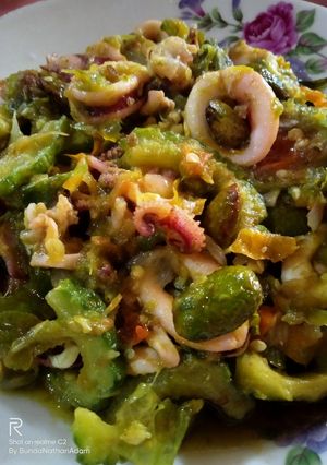 Foto resep Cumi-cumi petai cabe ijo