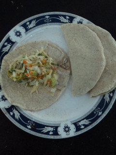 Una foto de Quesadilla asada de flor de calabaza