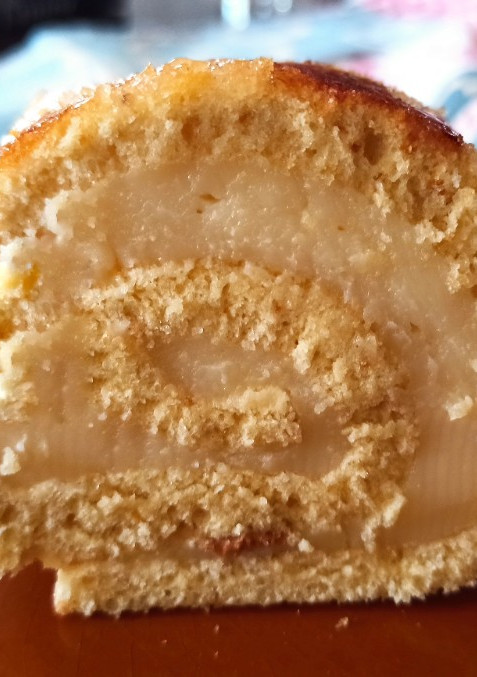 Una foto de Brazo de gitano con crema 🌀