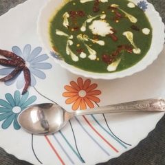 A picture of Spinach soup.