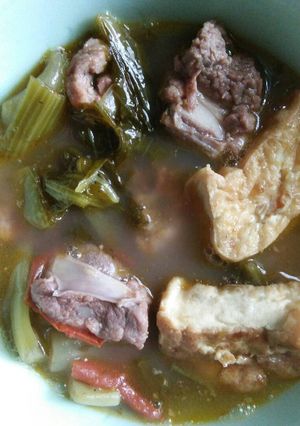 Hình của món Canh xương nấu dưa chua.