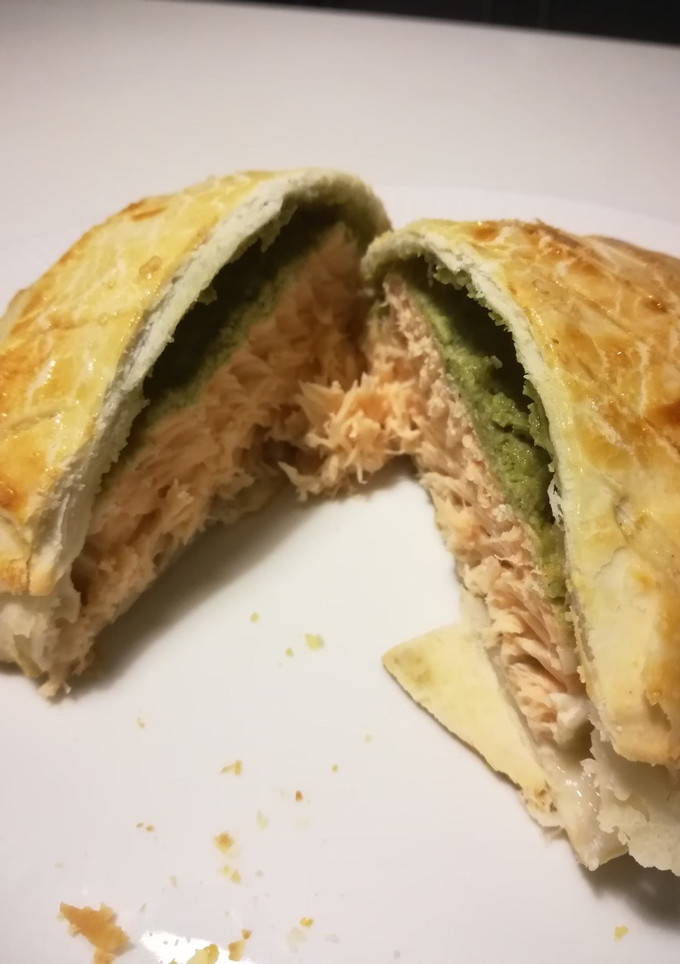 Una foto de Salmón en masa filo