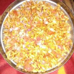 A picture of Jhatt patt bhel puri.