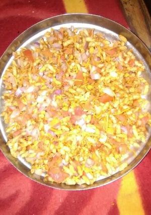 A picture of Jhatt patt bhel puri.