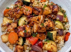 Foto di Korean BBQ pollo con verdure al forno + riso