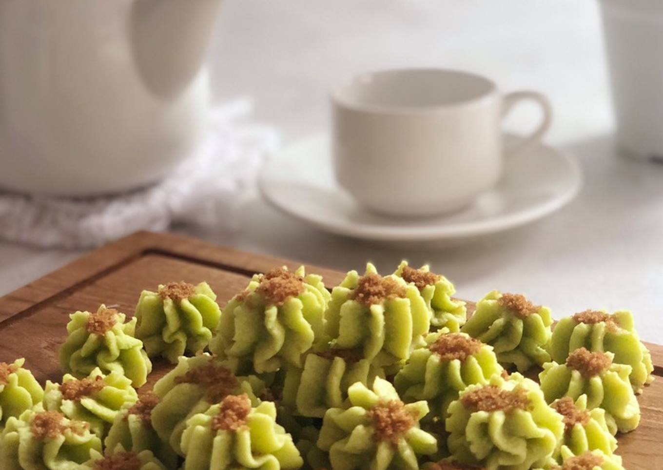 Kue Semprit Pandan Gula Aren