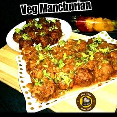 A picture of Veg Manchurian 2 ways in gravy and dry.
