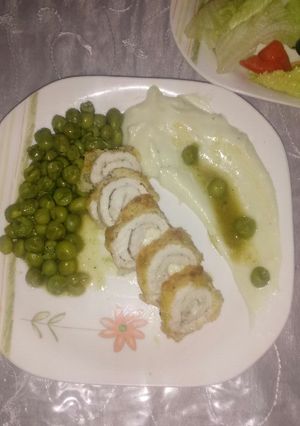 صورة لوصفة صدر دجاج محشي بالجبن و بزلاء صوتي
