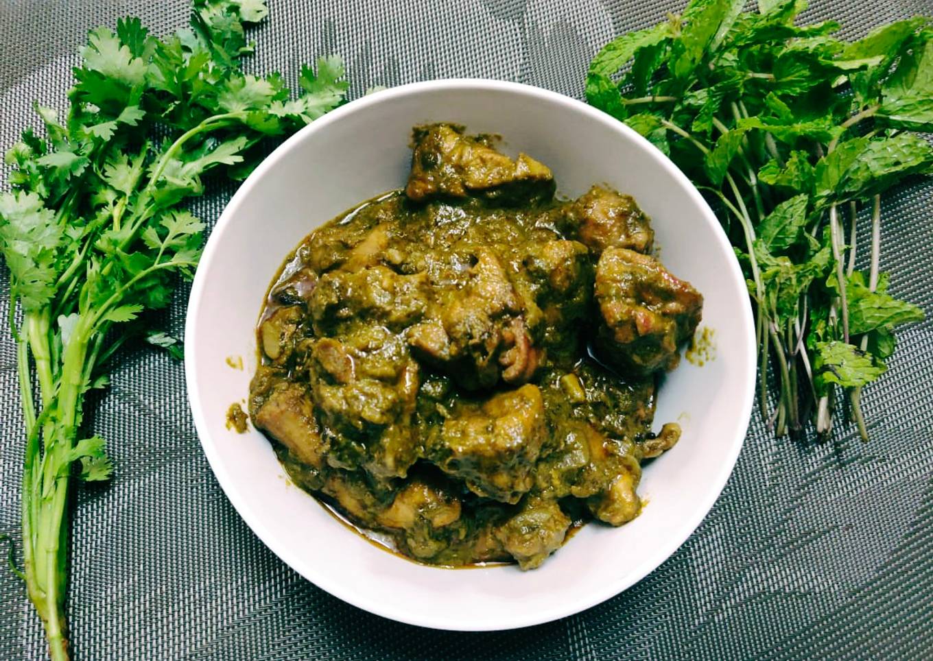 Hariyali Chicken Gravy