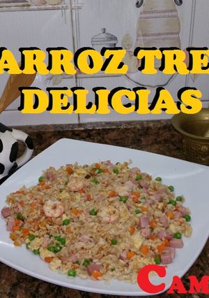Una foto de Arroz tres delicias