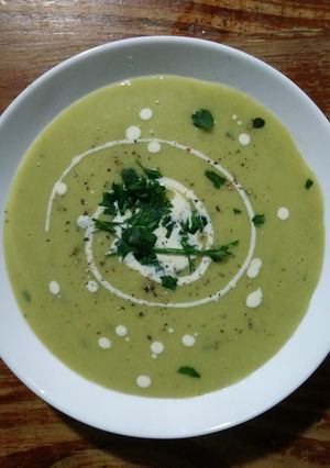 Una foto de Sopa de arvejas y papa