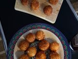 Porco Espinho - Bolinha de Queijo com Cabelinho de Anjo