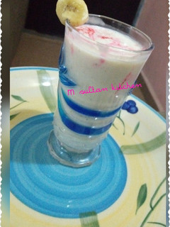 A picture of Banana smoothie.