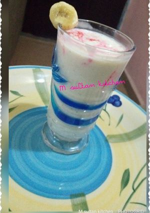A picture of Banana smoothie.