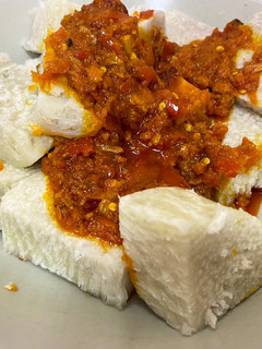 A picture of Palm oil pepper sauce.