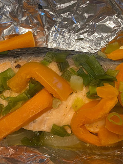 A picture of Salmon in Foil.