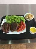 Picaña con Ensalada y Papas a la Vinagreta