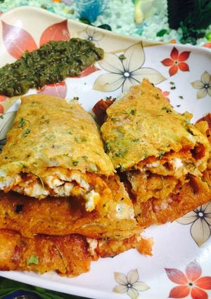 A picture of Besan egg Paneer stuffed Chilla.