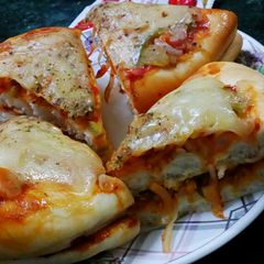 A picture of Bun pizza (kids favorite).