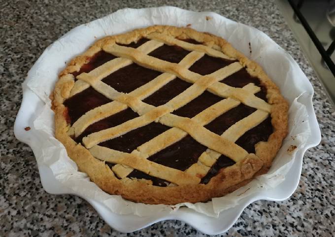 Crostata con marmellata di fragole