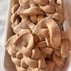 Una foto de Trenzas de hummus veganas para dipear. Snacks saludables