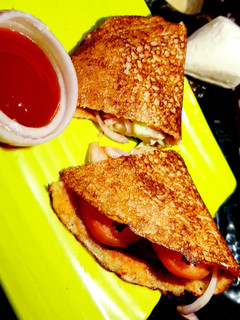 डोसा सैंडविच (Dosa sandwich recipe in hindi) रेसिपी मुख्य फोटो
