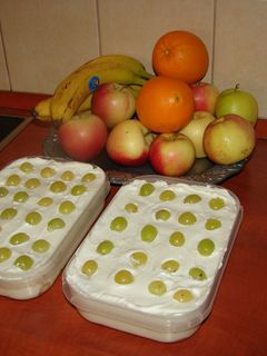 Rakott gyümölcsös süti recept fotója