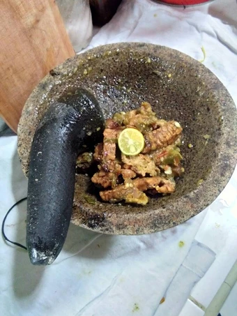 Langkah Mudah untuk Menyiapkan Resep 4 - Tempe penyet Sambel ijo yang Sempurna Anti Ribet, Bisa Manjain Lidah
