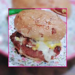 A picture of Beef cheese burger.