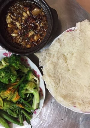 Hình của món Cơm cháy kho quẹt.