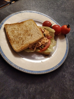 Una foto de Sándwich de salmón