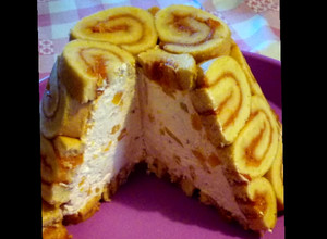 Sárgabarackos-túrós charlotte recept fotója