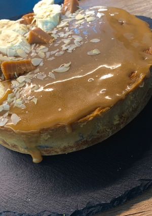 Banános sós karamellás sajttorta🍌🥮 recept fotója