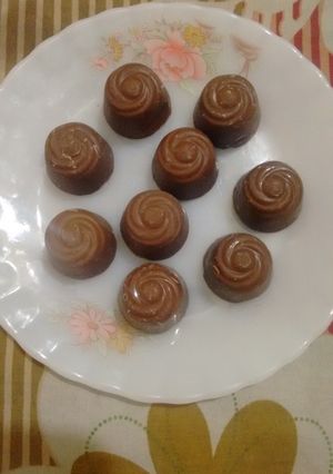 A picture of Homemade Chocolate Only 4 Ingredients.