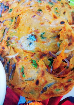 A picture of Pyaz ka Lachha Paratha (Layered Onion Paratha).