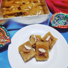 A picture of Sooji Burfi.
