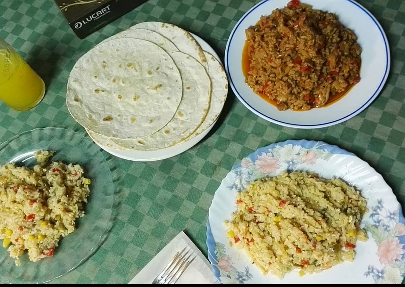 Fajitas con relleno de carne picada y arroz tres delicias!