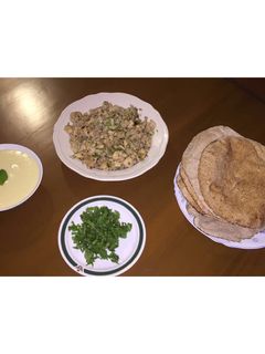 صورة لوصفة شاورما دجاج ب صوص الثوم والنعناع 😋