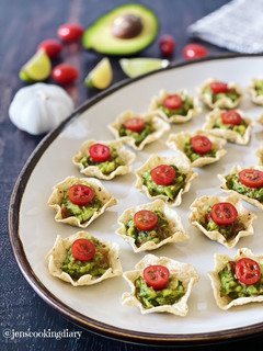 A picture of Tostitos Guacamole.