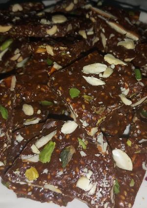 A picture of Dry fruits chikki.