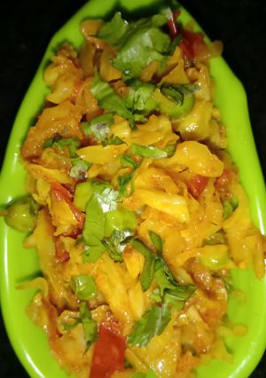 A picture of Delicious Gobhi Matar (Dry).