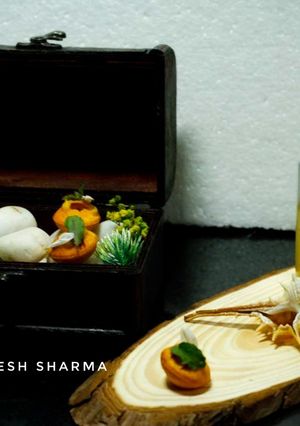 A picture of Paani poori.