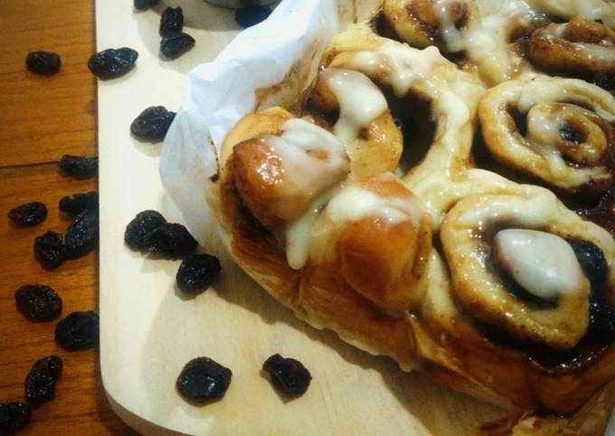 Cara Gampang Menyiapkan Cinnamon Rolls with Cheese Glaze, Bikin Ngiler