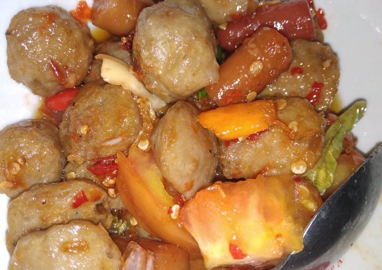 Resep Balado bakso dan sosis yang Bisa Manjain Lidah