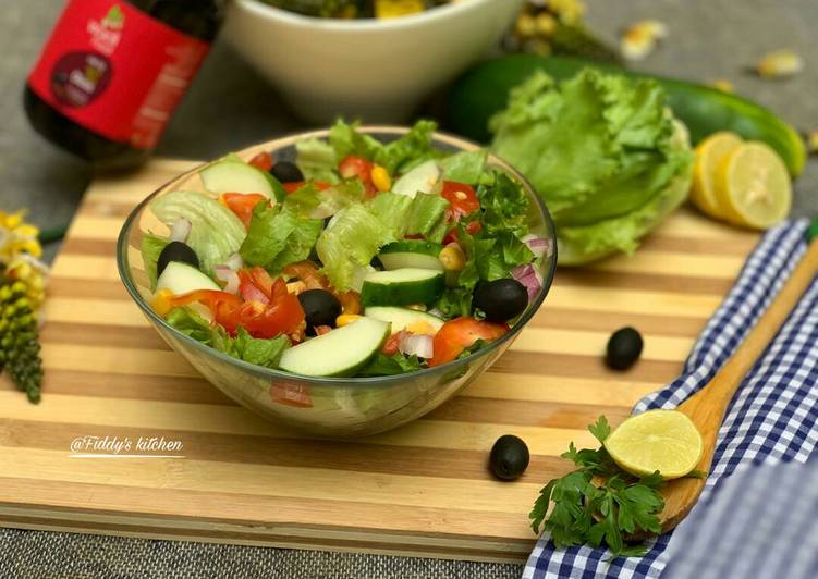 Steps to Make Any-night-of-the-week Cucumber, black olive and lettuce salad